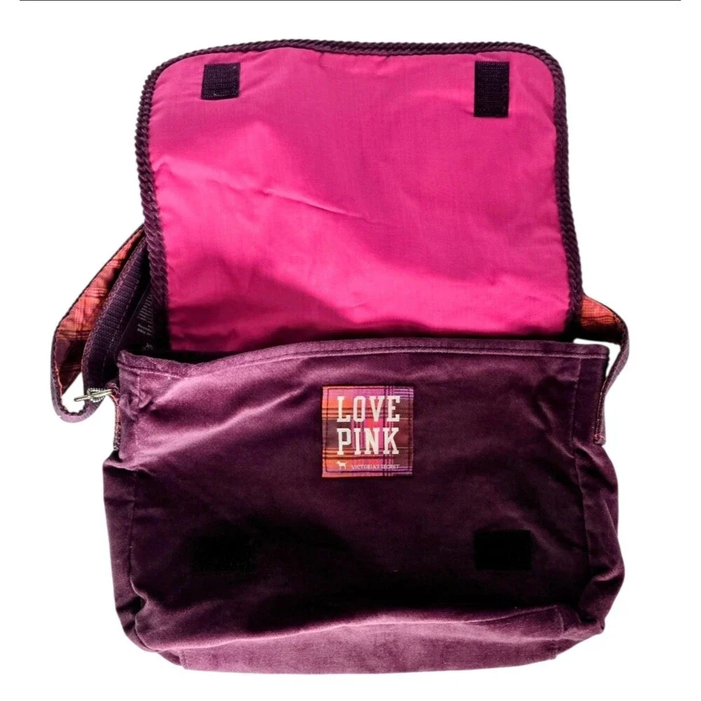 1x VICTORIA' SECRET Y2K PINK PEACE LOVE PINK MESSENGER BAG VELVET Crossbody NEW